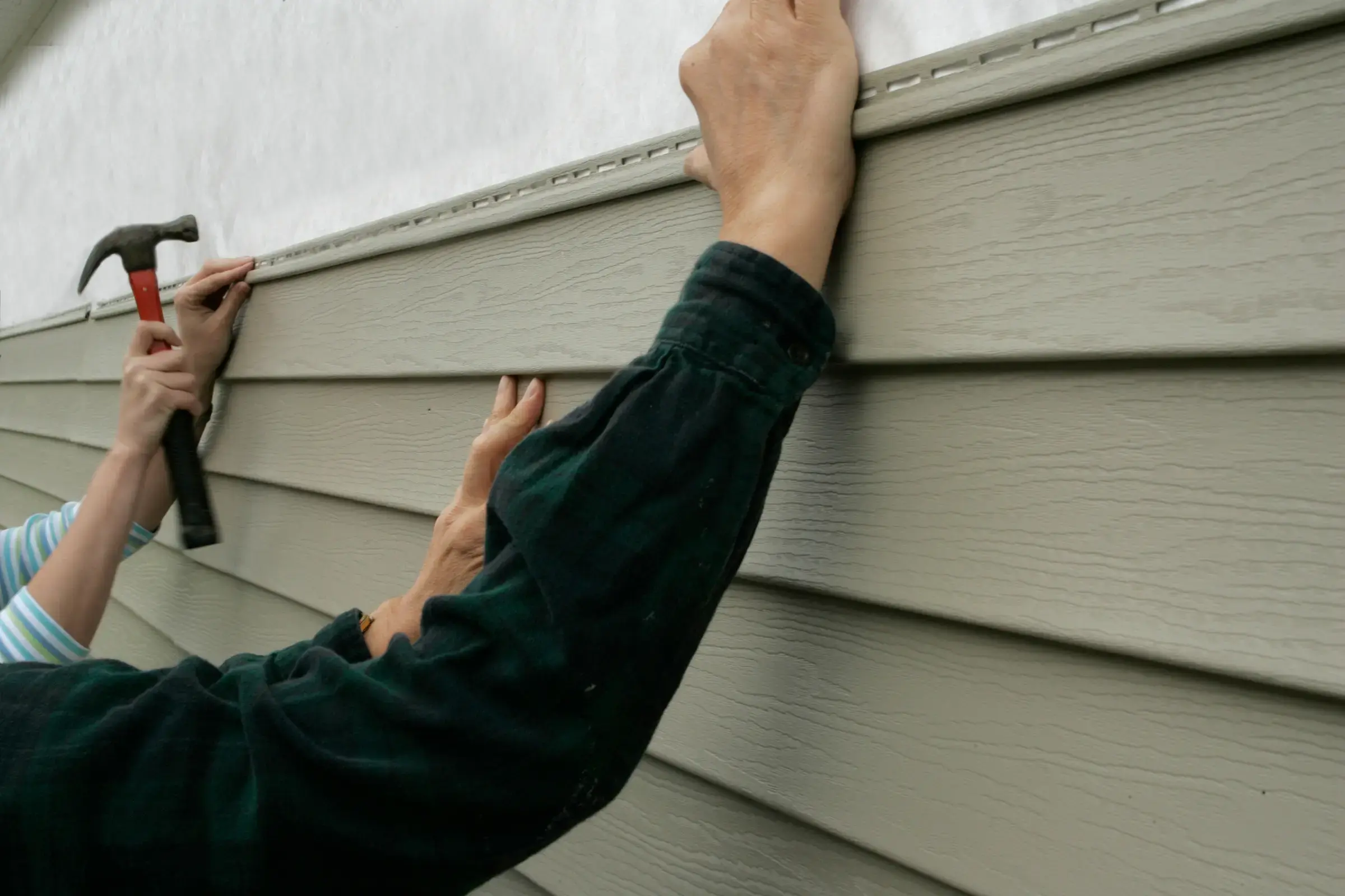 siding contractor